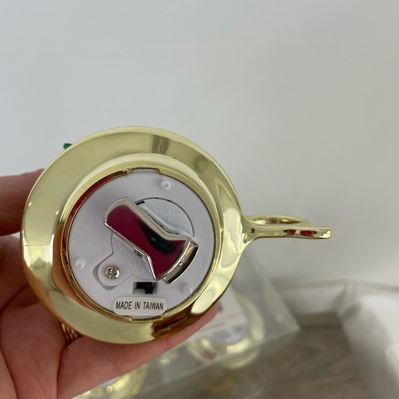 NWT 2 Packs of 2 Candle Decor Battery Clips Gold Sparkle Holly Holiday Christmas - Picture 8 of 11